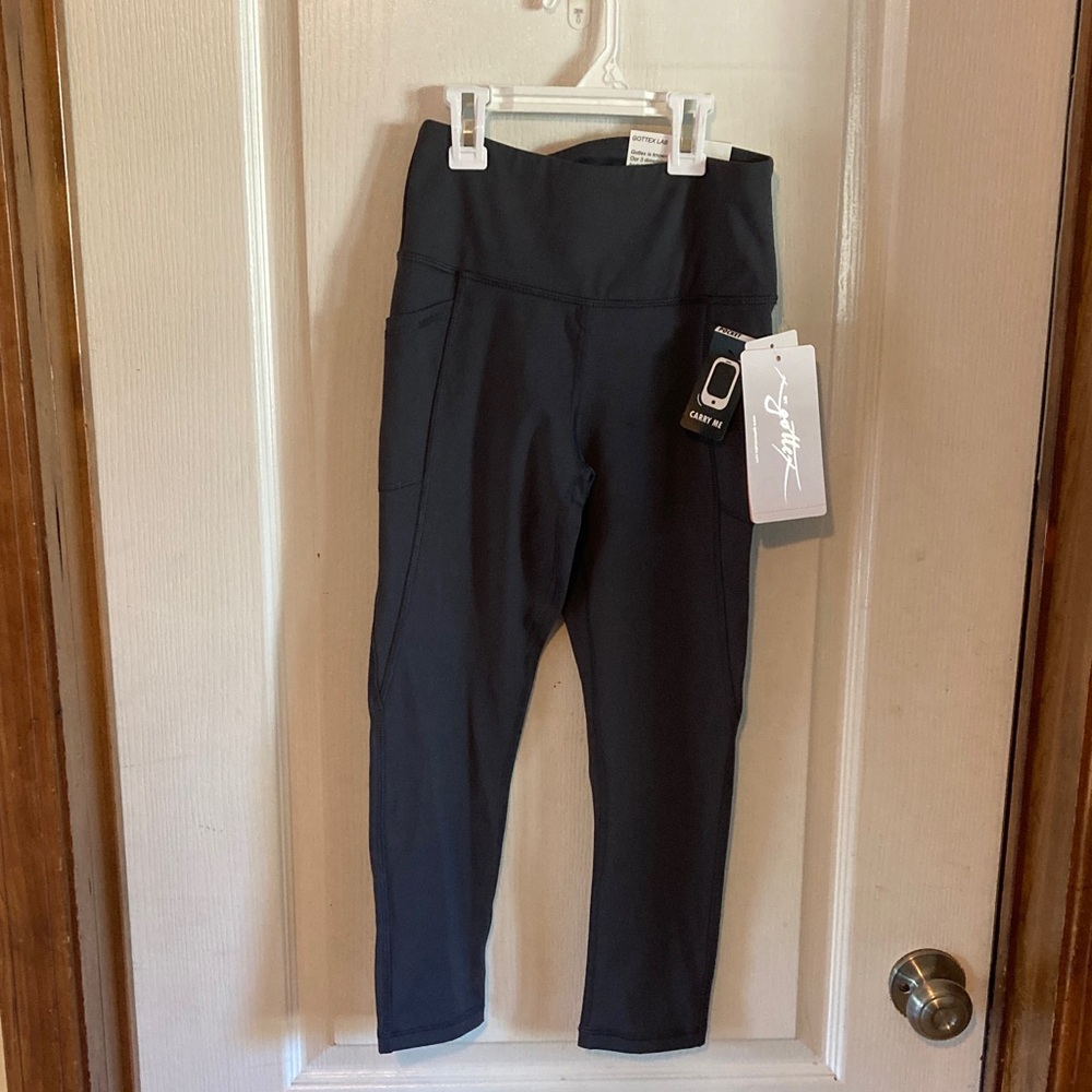 Gottex Women's Black Capris NWT